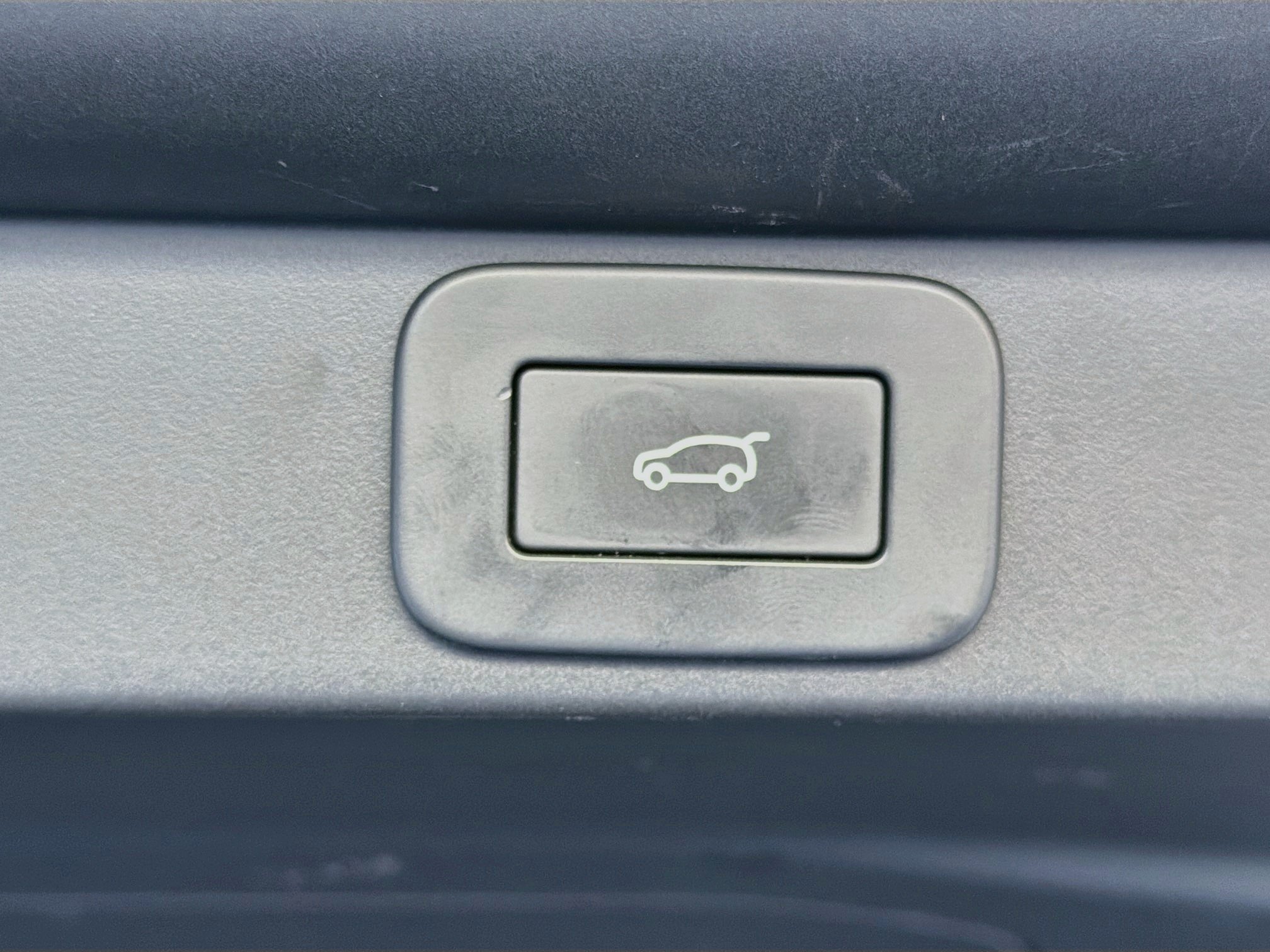 Used 2025 Land Rover Range Rover SE AWD/4WD image 14
