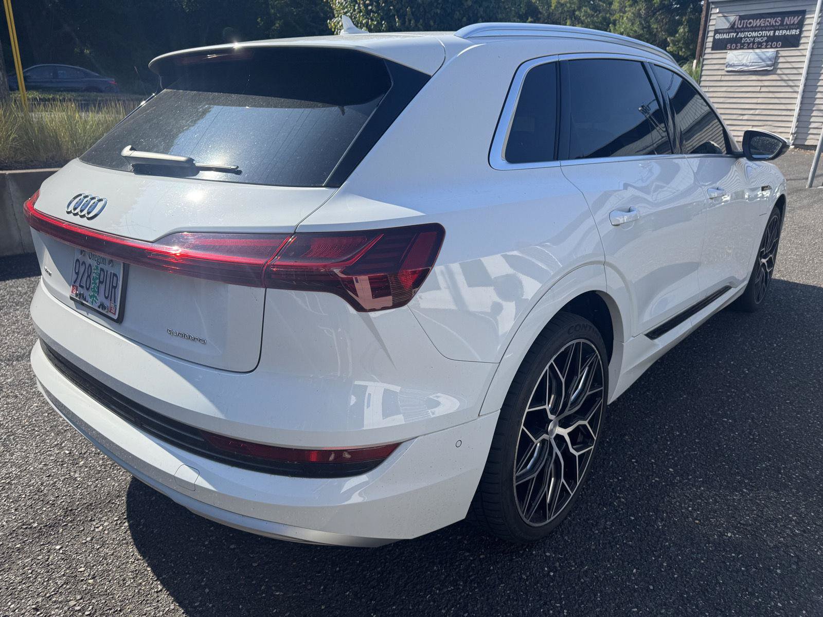 Used 2021 Audi e-tron Premium Plus AWD/4WD image 3