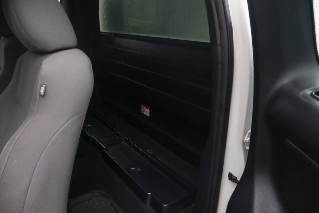 Used 2016 Toyota Tacoma SR image 18