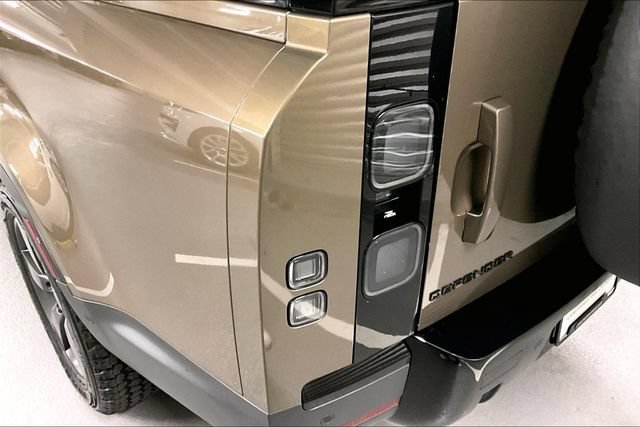 Certified 2026 Land Rover Defender 130 S AWD/4WD image 29
