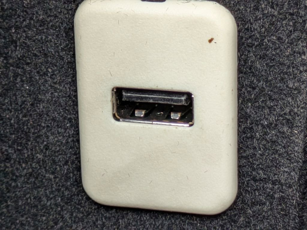 Used 2014 Chevrolet Suburban LTZ image 25