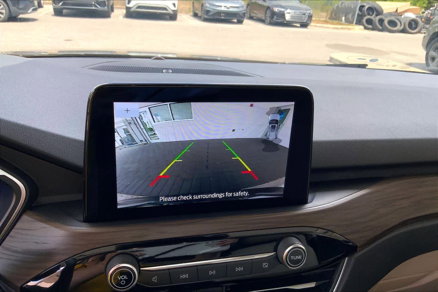 Used 2020 Ford Escape Titanium AWD/4WD image 29