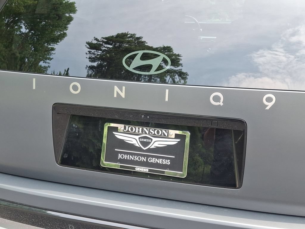 Used 2026 Hyundai Ioniq 9 Limited AWD/4WD image 24