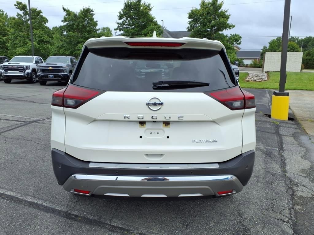 Used 2021 Nissan Rogue Platinum image 4