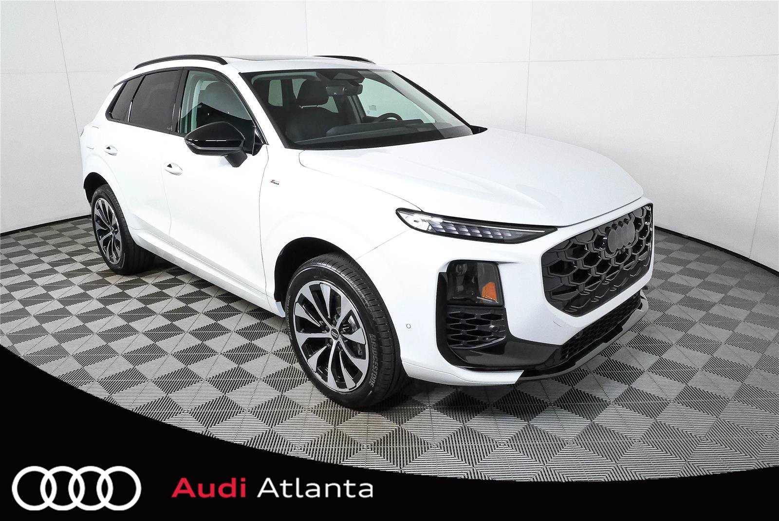 New 2026 Audi Q3 quattro 2.0T AWD/4WD image 1