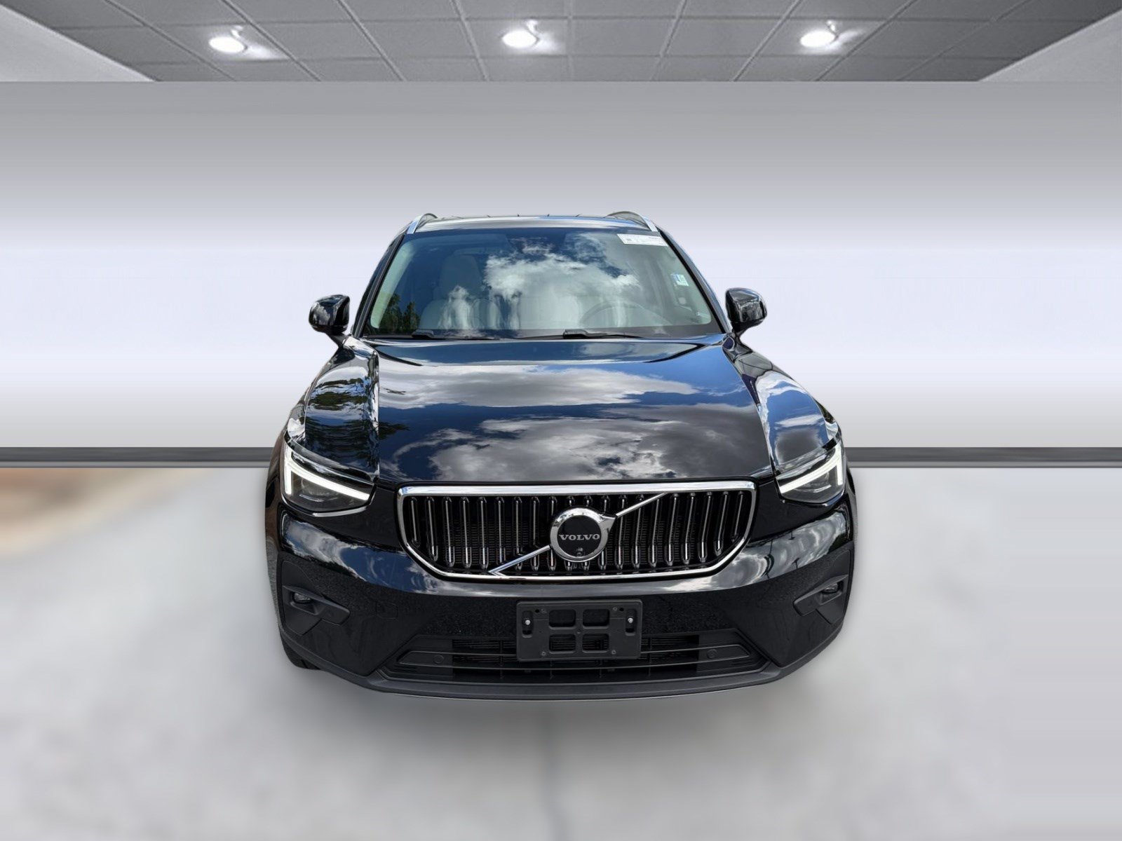 Certified 2024 Volvo XC40 B5 Ultimate w/ Protection Package Premier AWD/4WD image 6