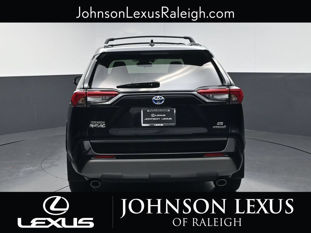 Used 2023 Toyota RAV4 SE w/ Convenience Package AWD/4WD image 8