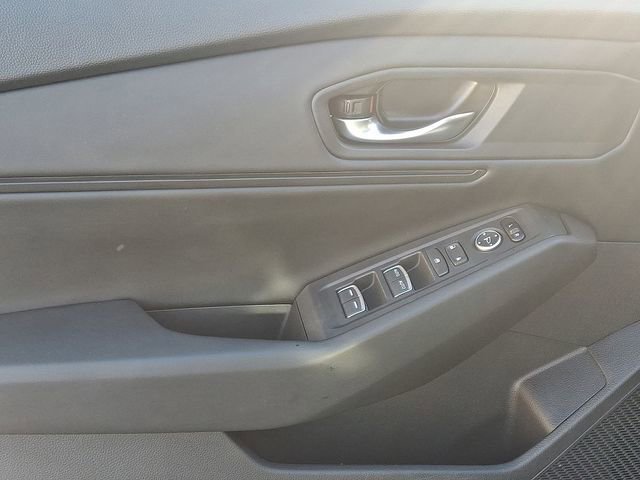 Used 2023 Honda Accord EX image 12