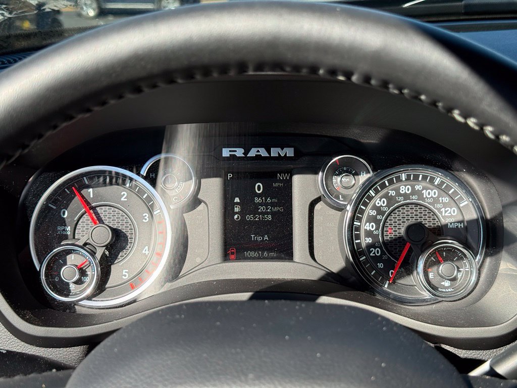 Used 2024 RAM 2500 Big Horn w/ Sport Appearance Package AWD/4WD image 19