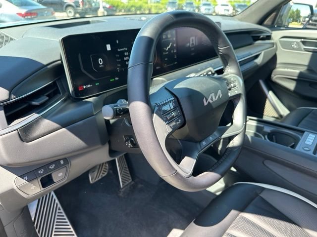 Used 2024 Kia EV9 GT-Line AWD/4WD image 26