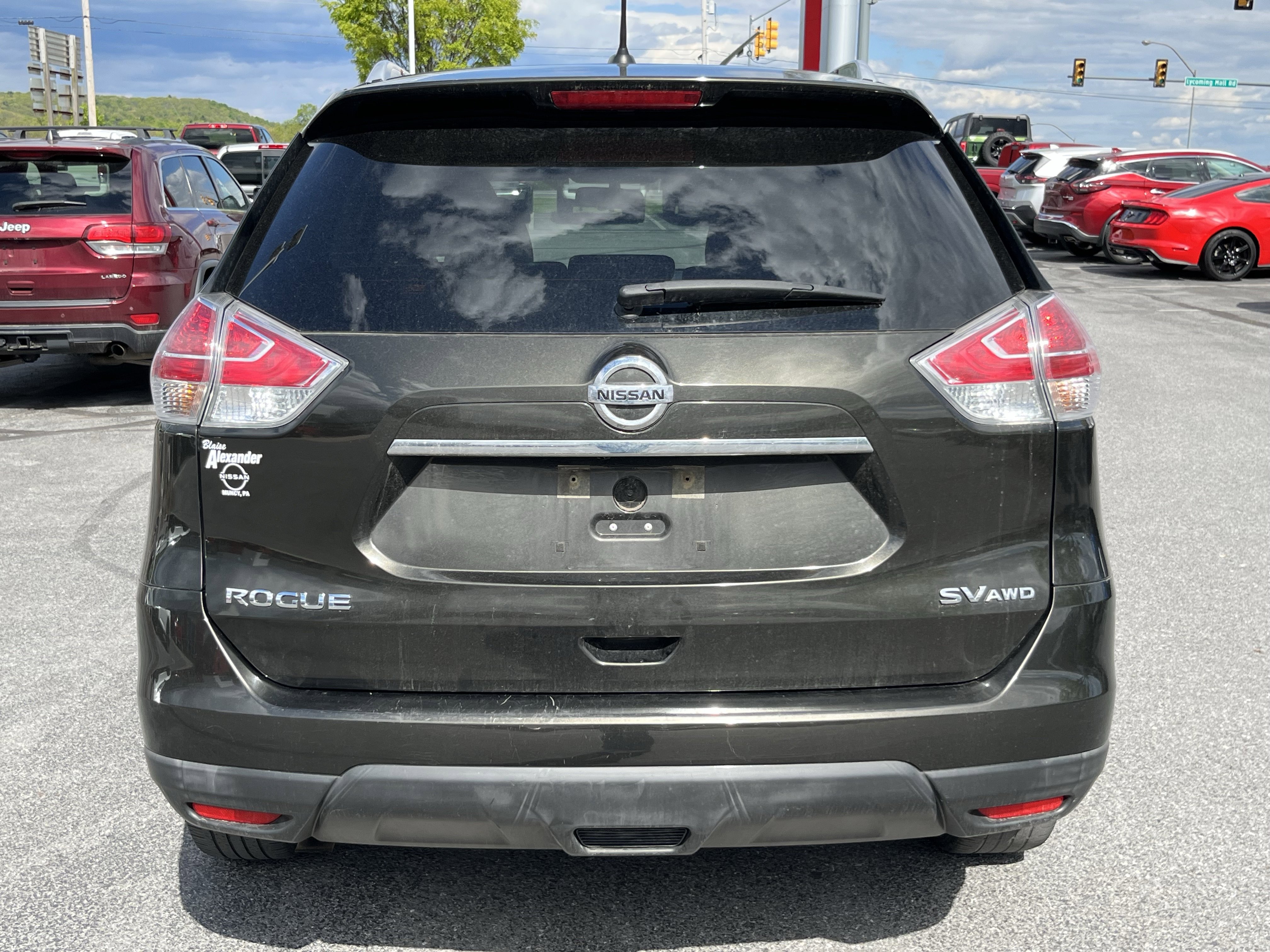 Used 2016 Nissan Rogue SV w/ SV Premium Package AWD/4WD image 6