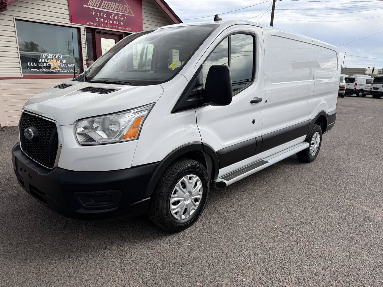Used 2022 Ford Transit 250 Low Roof w/ Exterior Upgrade Package RWD image 4