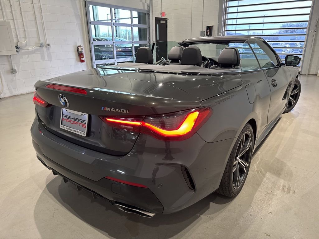 Used 2021 BMW M440i Convertible w/ Premium Package image 4