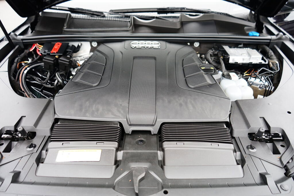 Used 2018 Audi Q7 3.0T Premium Plus w/ Premium Plus Package image 9