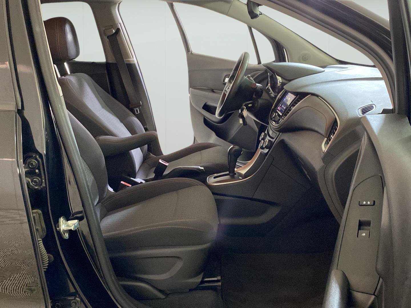 Certified 2020 Chevrolet Trax LS w/ Tint and Cruise Package FWD image 17