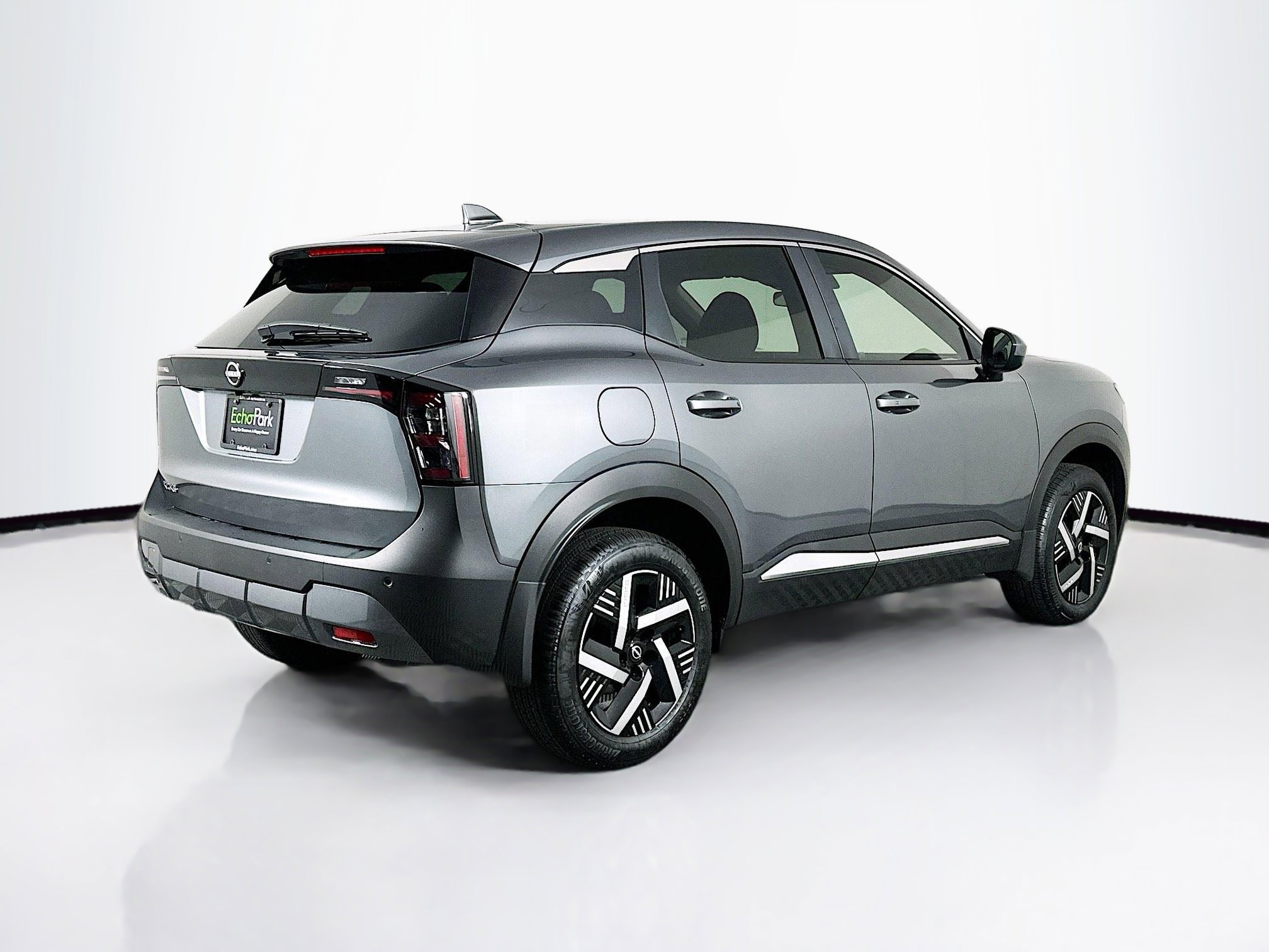 Used 2025 Nissan Kicks SV image 9