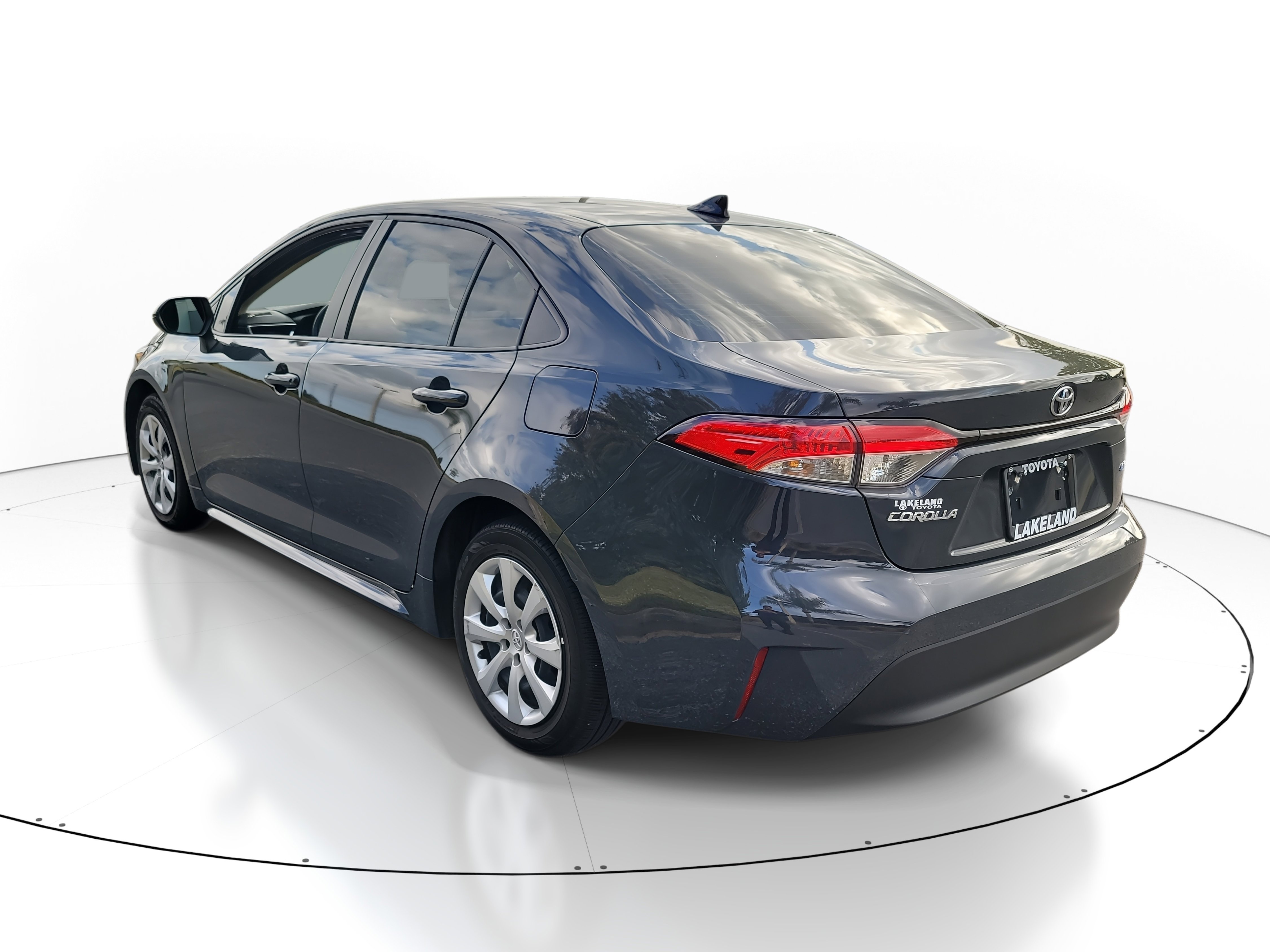 Certified 2023 Toyota Corolla LE image 5