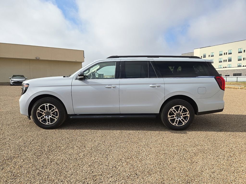 Used 2025 Ford Expedition Max Active image 2