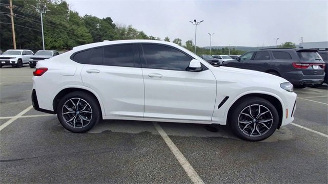 Used 2025 BMW X4 xDrive30i w/ Premium Package image 9