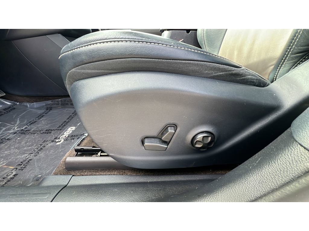 Used 2018 Jeep Cherokee Limited w/ Trailer Tow Group image 25