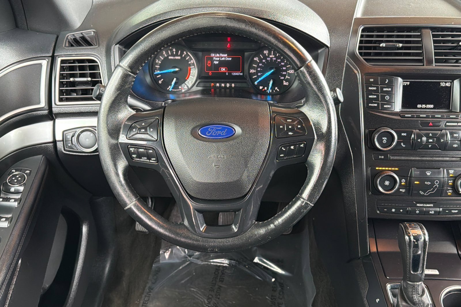 Used 2017 Ford Explorer XLT FWD image 16