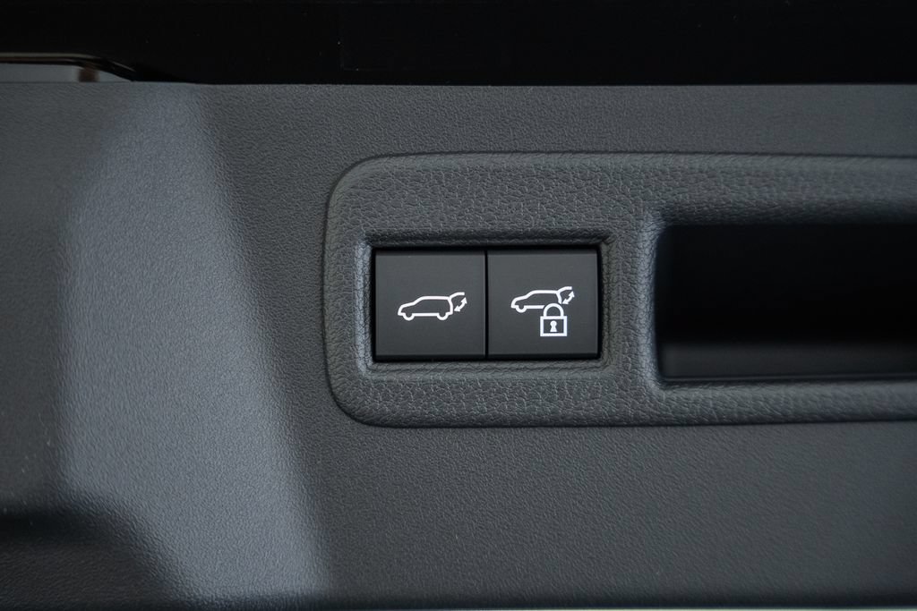 New 2026 Toyota C-HR AWD/4WD image 11