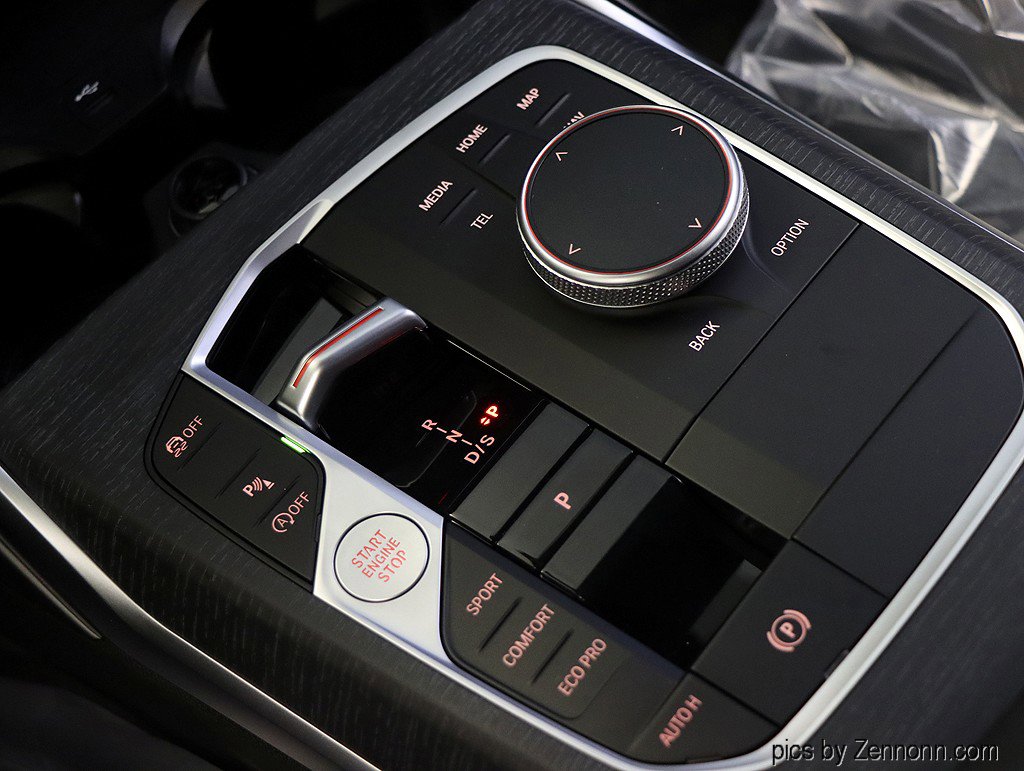 Used 2025 BMW 230i xDrive Coupe w/ Premium Package image 22