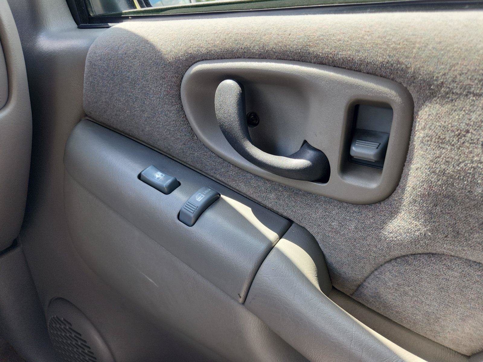 Used 1999 GMC Sonoma SLS w/ Convenience Group RWD image 25