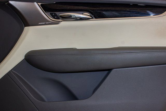 Used 2022 Cadillac XT6 Premium Luxury image 11