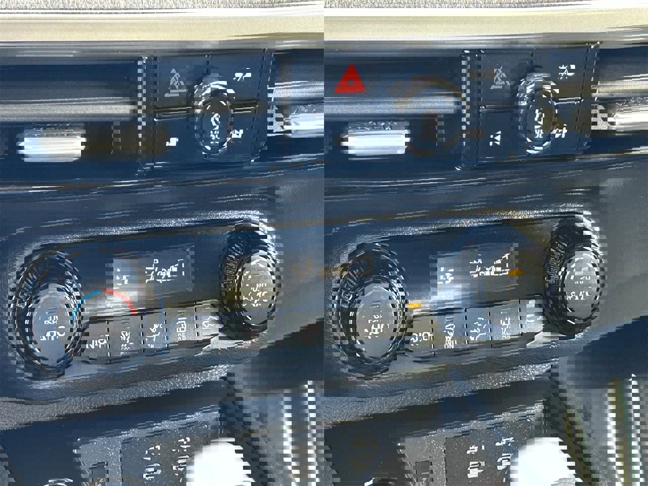 New 2026 Nissan Kicks SV image 25