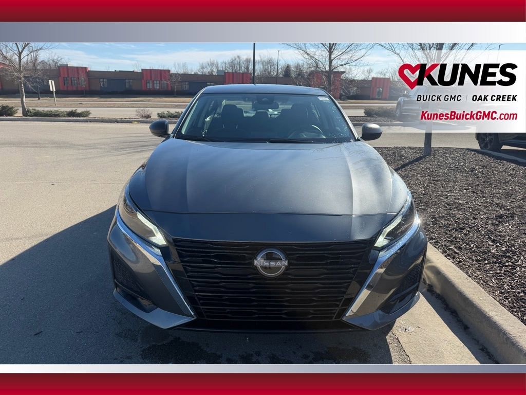 Used 2025 Nissan Altima 2.5 SV image 4