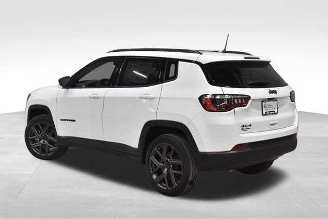 New 2026 Jeep Compass Latitude w/ Sun and Sound Group image 7