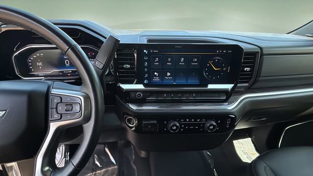 Used 2024 Chevrolet Silverado 2500 LTZ image 12