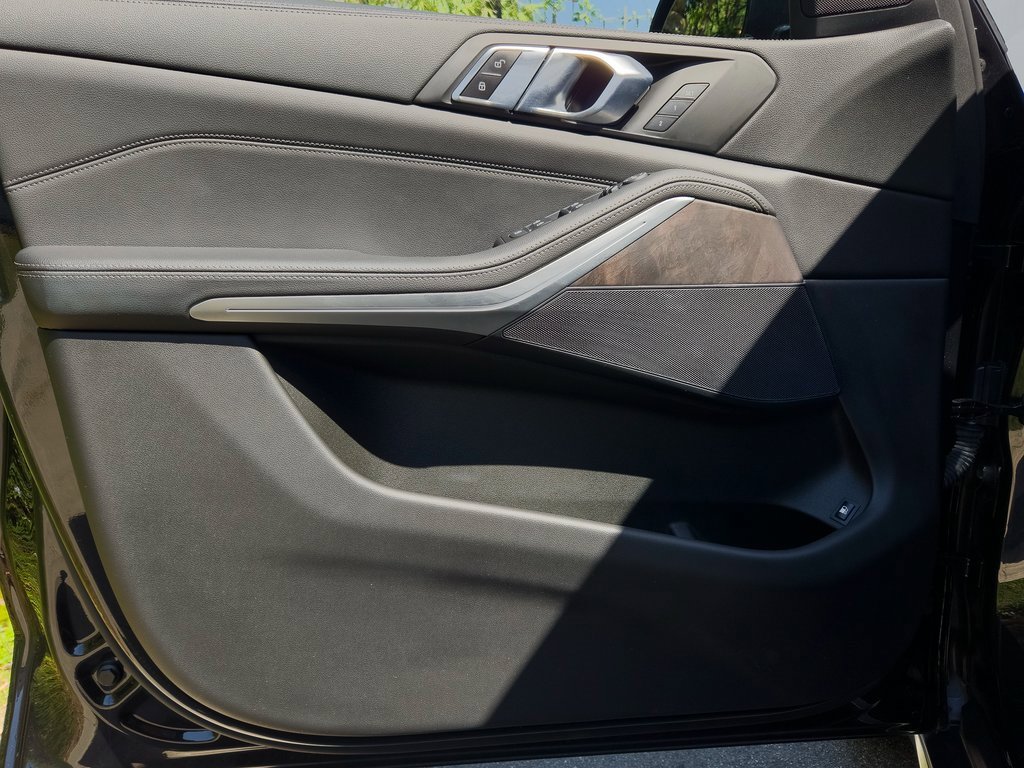 Used 2021 BMW X5 xDrive45e image 13