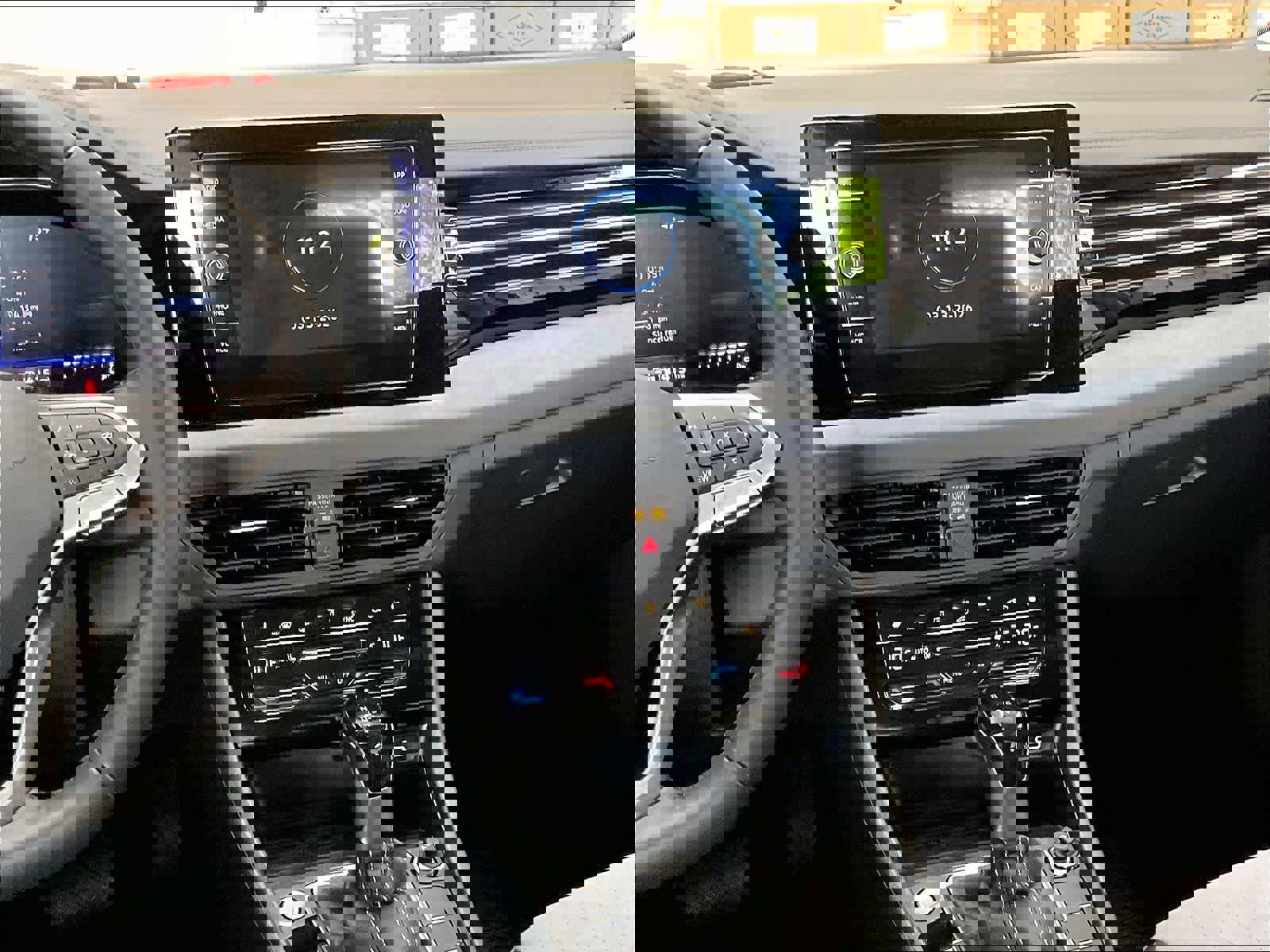 Used 2025 Volkswagen Jetta SE w/ Sunroof Package image 9