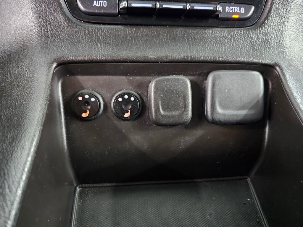 Used 2015 GMC Yukon SLE w/ HD Trailering Package image 29