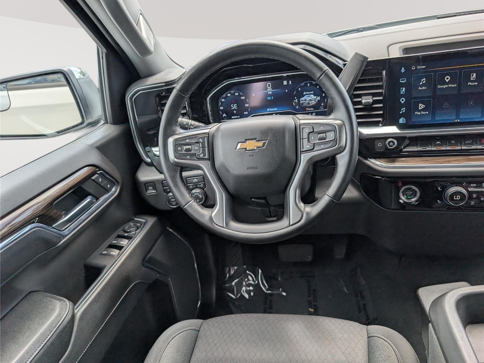 Used 2023 Chevrolet Silverado 1500 LT AWD/4WD image 16