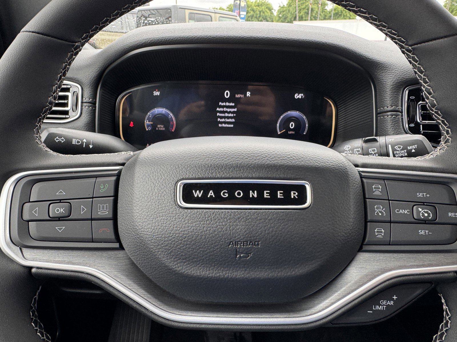 New 2025 Jeep Wagoneer L Series II w/ Premium Group I image 22