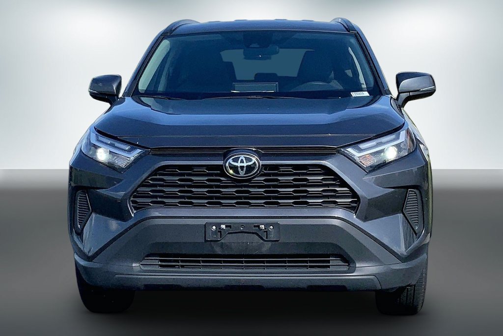 Used 2025 Toyota RAV4 XLE FWD image 7