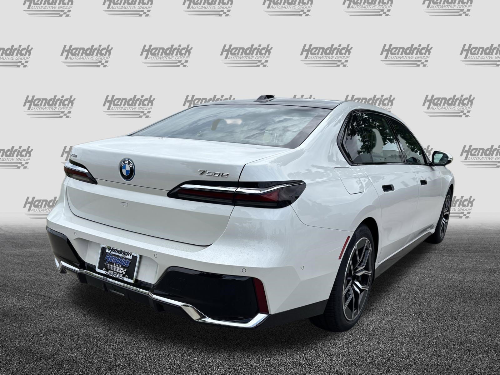 New 2026 BMW 750e xDrive AWD/4WD image 11