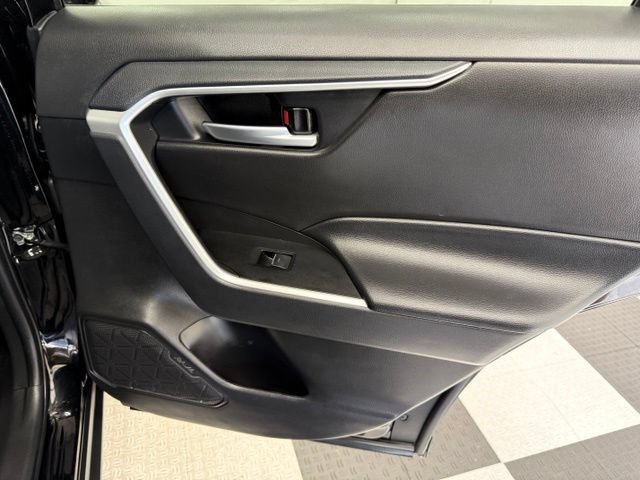 Used 2025 Toyota RAV4 XLE FWD image 24