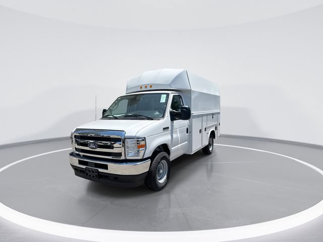 New 2026 Ford E-350 and Econoline 350 Super Duty w/ Power Equipment Group RWD image 4