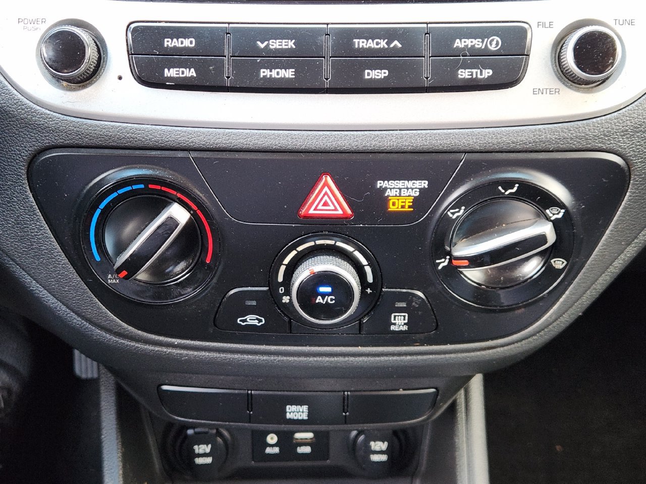 Used 2022 Hyundai Accent SEL FWD image 15