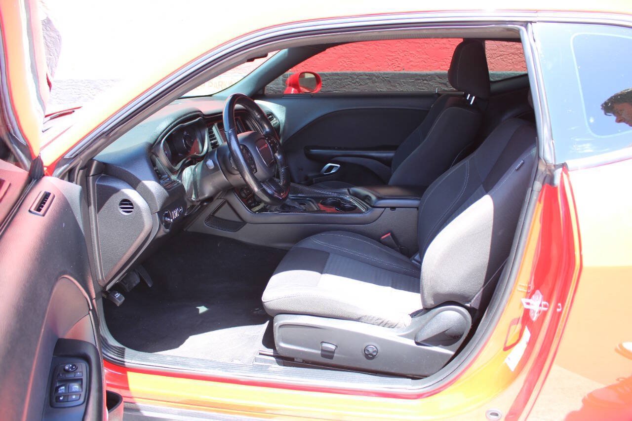Used 2019 Dodge Challenger SXT w/ Blacktop Package RWD image 10