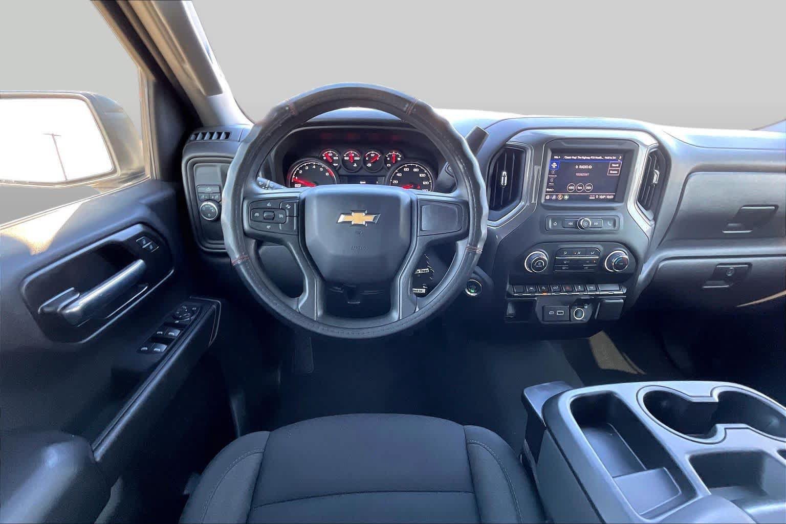 Certified 2025 Chevrolet Silverado 1500 Custom RWD image 6