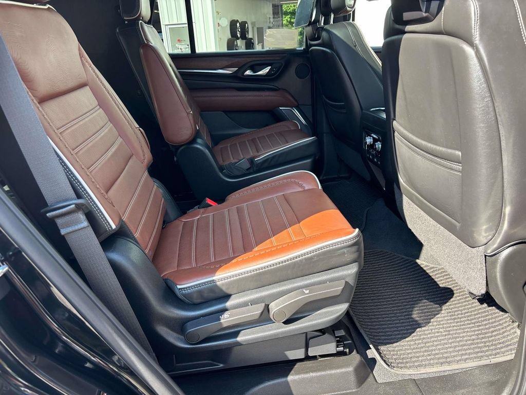 Used 2023 GMC Yukon Denali Ultimate AWD/4WD image 21