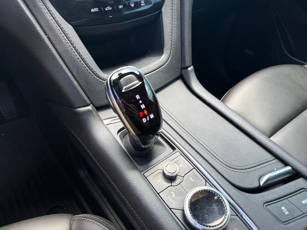 Used 2021 Cadillac XT5 Luxury w/ LPO, Floor Liner Package FWD image 28