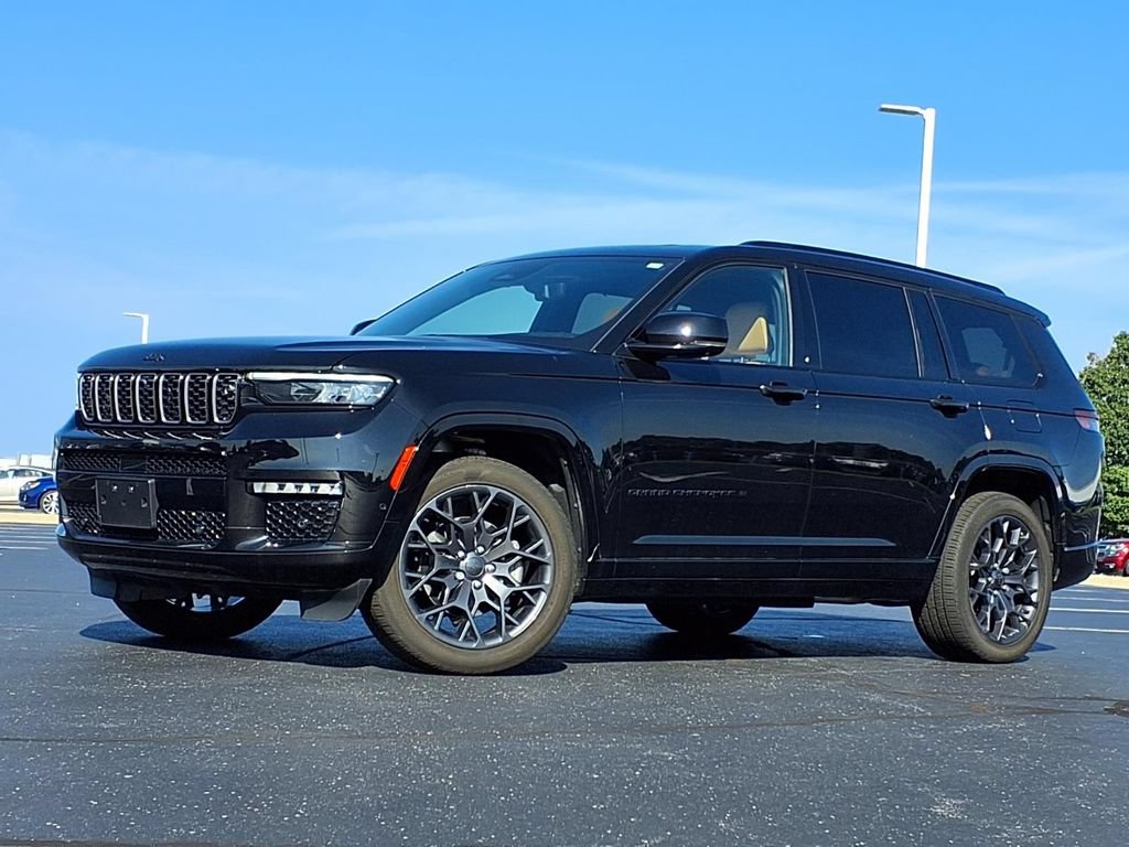 Used 2024 Jeep Grand Cherokee L Summit AWD/4WD image 2