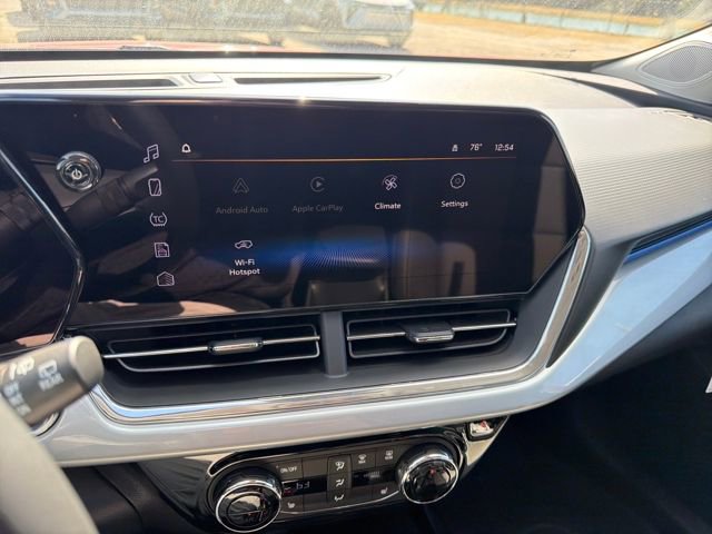 New 2026 Chevrolet Trax LT w/ Sunroof Package image 24