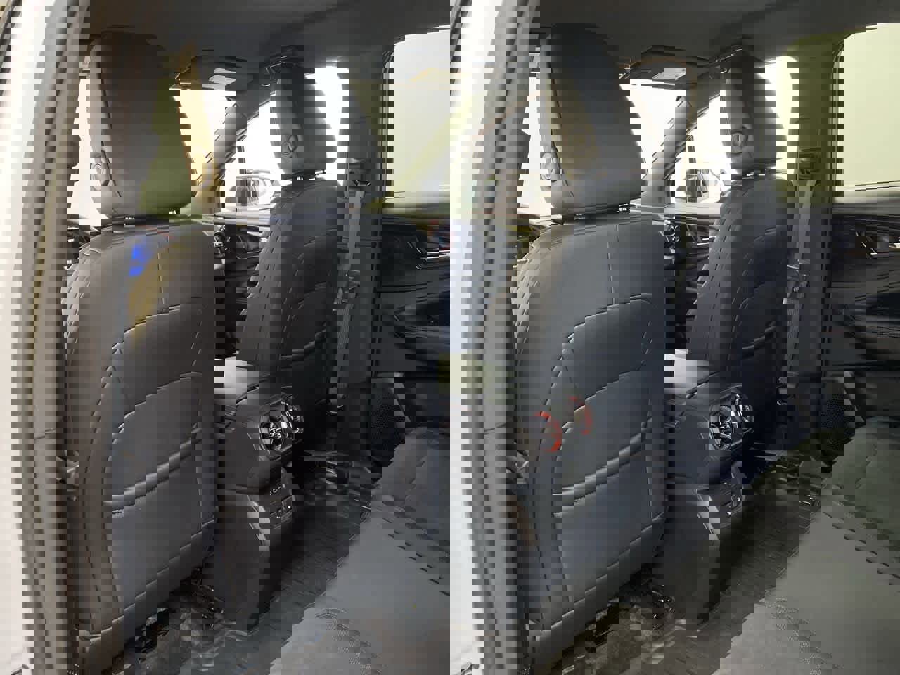 Used 2024 Chevrolet Blazer EV RS image 17